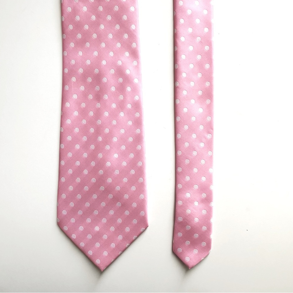 DQT England, Pink and White Polka Dot Tie